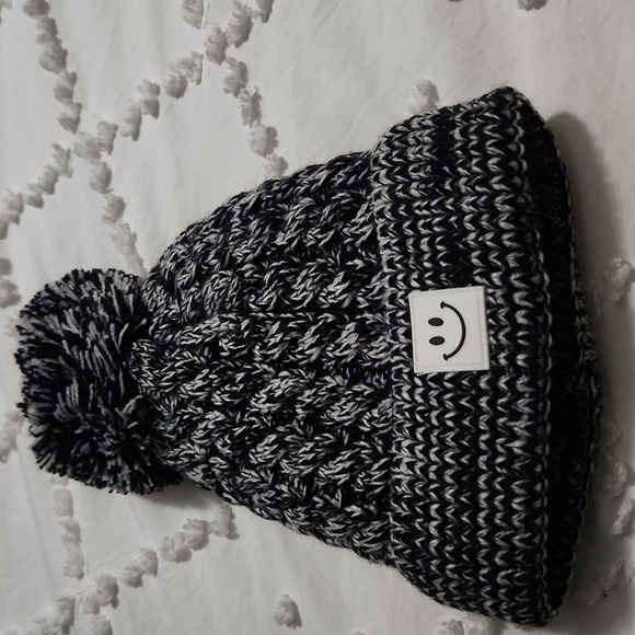 Baby Knit Pom-Pom Beanie – One Size | New Without Tags - Picture 1 of 3